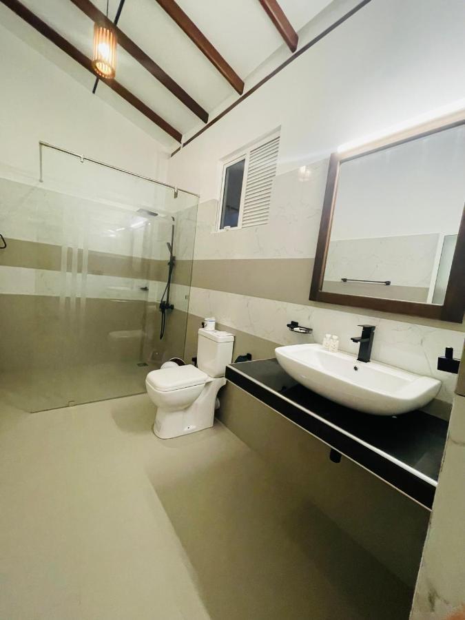 Dk Zur Einkehr Hotel อาฮานกามา ภายนอก รูปภาพ