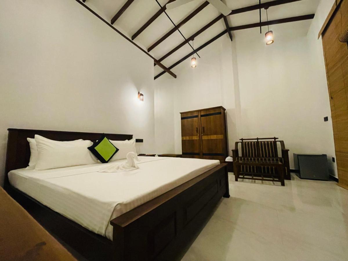 Dk Zur Einkehr Hotel อาฮานกามา ภายนอก รูปภาพ