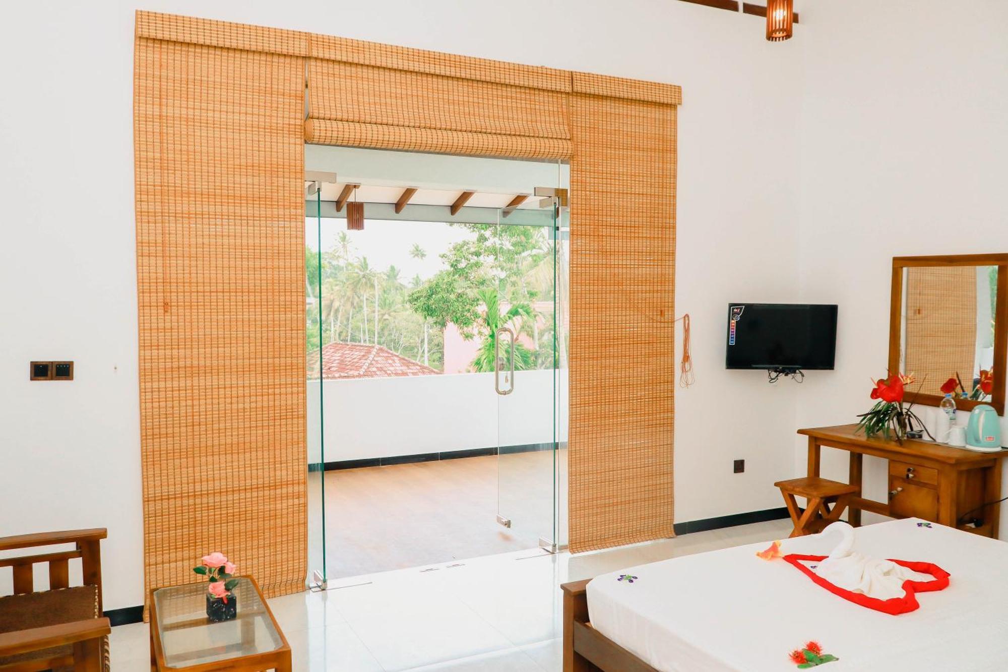 Dk Zur Einkehr Hotel อาฮานกามา ภายนอก รูปภาพ